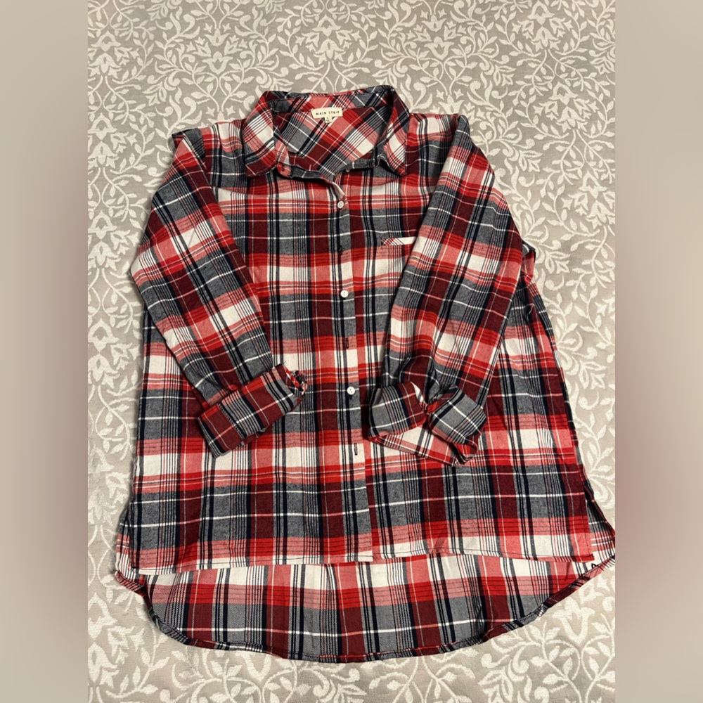 Red black and white flannel. Size L. TTS